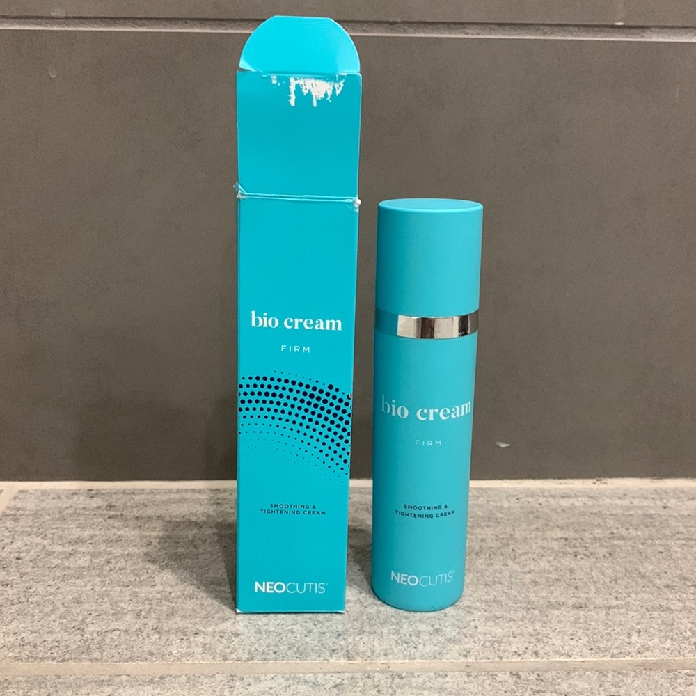 RETURNED NO LONGER LISTED NEOCUTIS bio cream FIRM Smoothing & Tightening Cream.